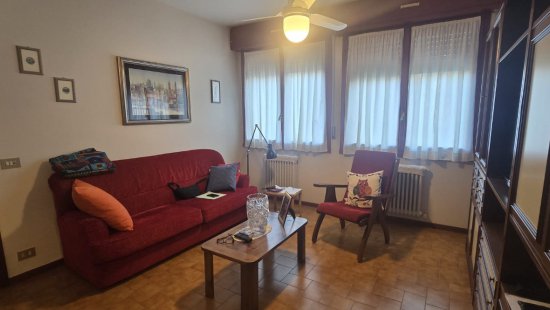 Bilocale in venditaReggio Emilia - Canalina