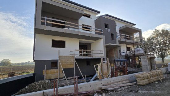 Maisonette giardino in venditaReggio Emilia - Fogliano