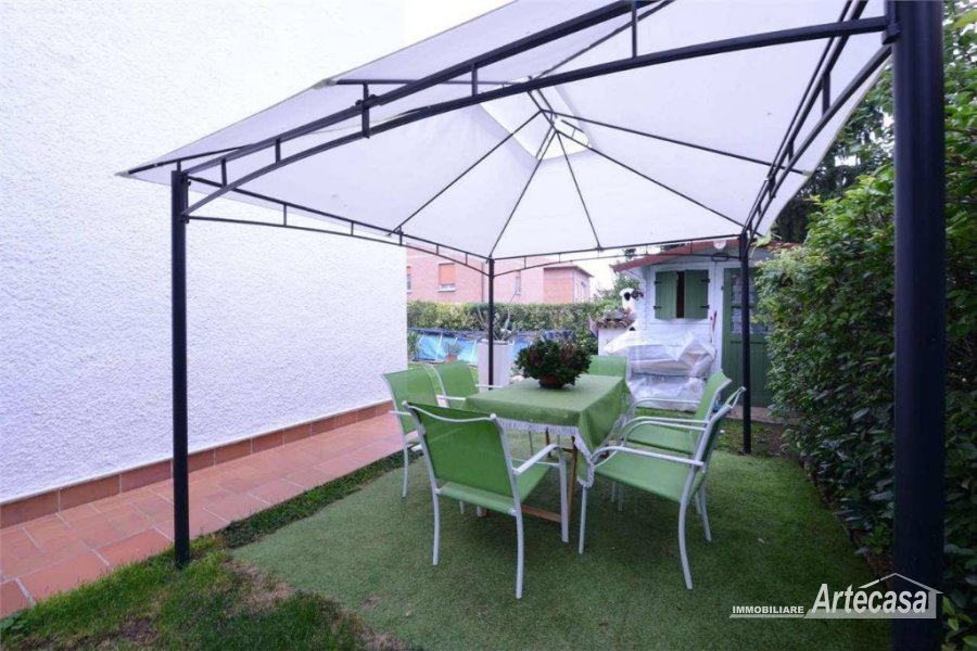 Artecasa Rif. 350 Immobile con + unita' in vendita a Reggio Emilia