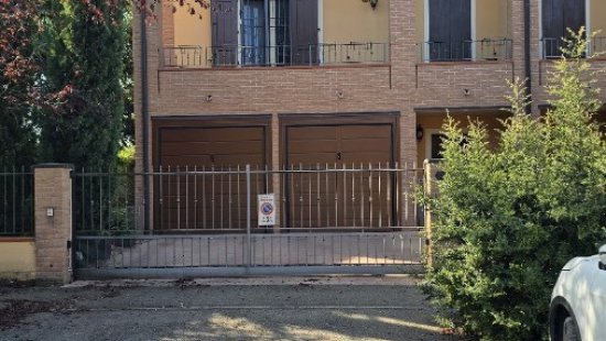 Abbinata in venditaReggio Emilia - Buco Del Signore
