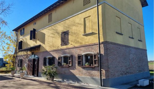 Rustico in venditaReggio Emilia - Gavassa