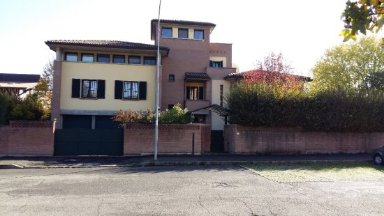 Casa singola con + unita' in venditaReggio Emilia - Canali