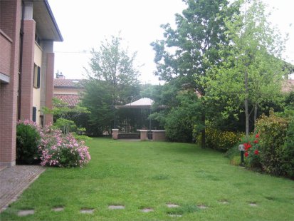 Casa singola con + unita' in venditaReggio Emilia - Canali